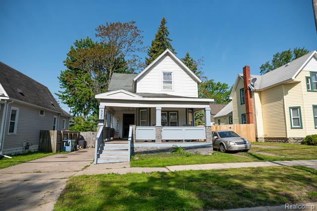 front view picture of 923 Stone St, Port Huron, MI. 48060