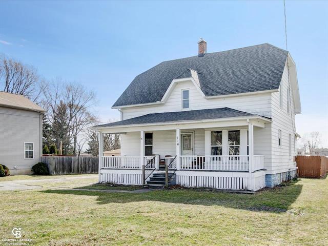 front view picture of 116 Taylor St, Port Huron, MI. 48060