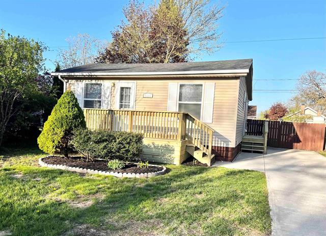 front view picture of 2728 17Th Ave, Port Huron, MI. 48060