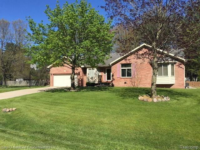 front view picture of 3342 Fanone Dr, Port Huron, MI. 48060