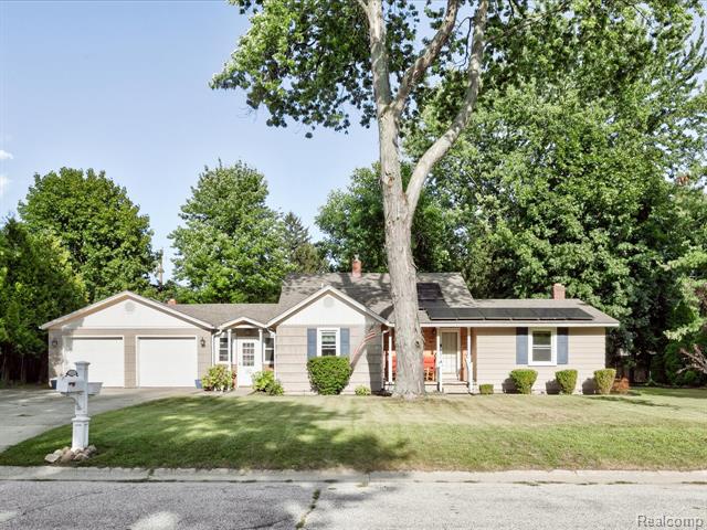 front view picture of 2822 19Th Ave, Port Huron, MI. 48060