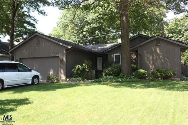 front view picture of 2831 W Village Ln, Port Huron, MI. 48060