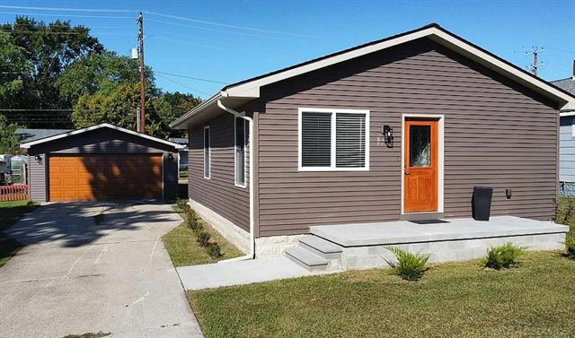 front view picture of 2835 17Th Ave, Port Huron, MI. 48060