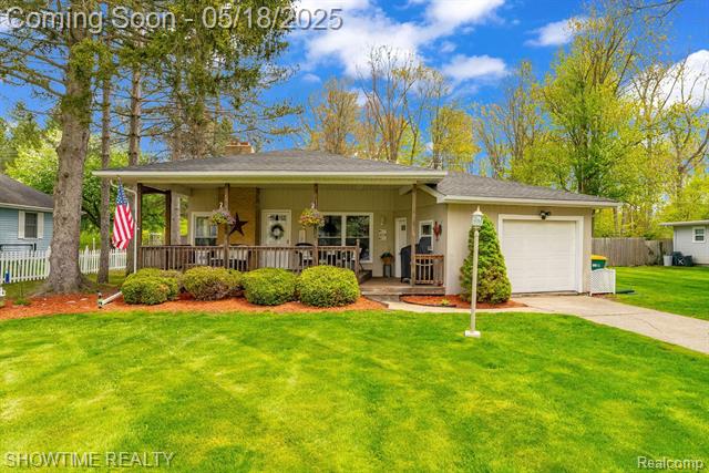 front view picture of 2510 Brownwood Dr, Port Huron, MI. 48060
