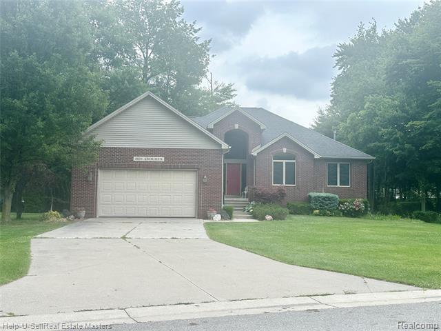front view picture of 3120 Aberdeen Ct, Port Huron, MI. 48060