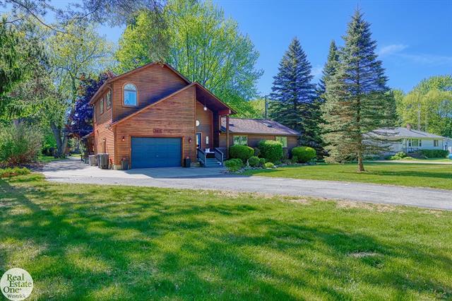 front view picture of 3611 Angus Rd, Fort Gratiot, MI. 48059