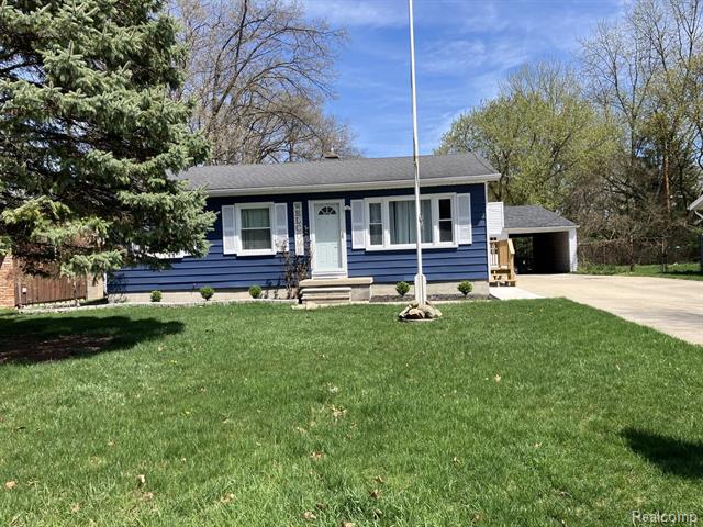 front view picture of 2868 20Th Ave, Port Huron, MI. 48060