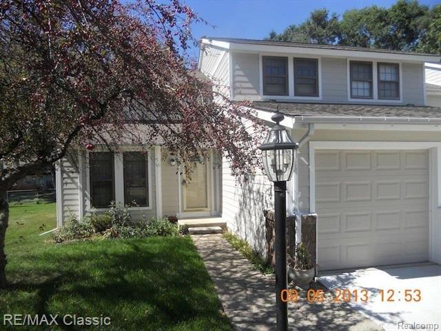 front view picture of 22533 Cranbrooke Dr, Novi, MI. 48375