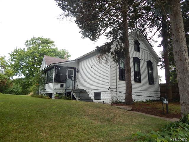 front view picture of 2829 Wright St, Port Huron, MI. 48060