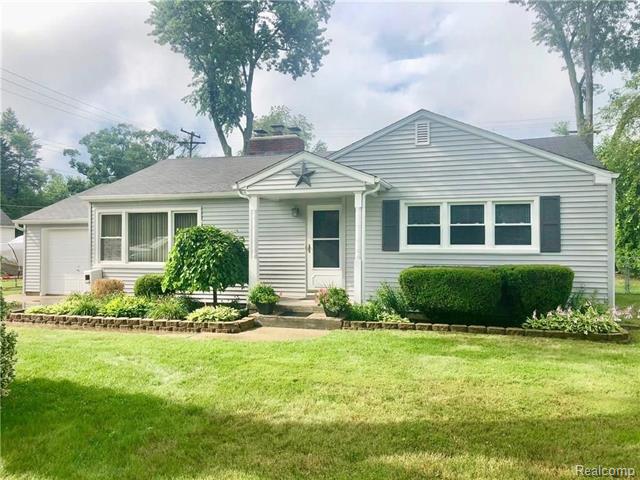 front view picture of 3970 North River Rd, Fort Gratiot, MI. 48059
