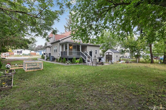 front view picture of 3144 Gratiot Ave, Port Huron, MI. 48060
