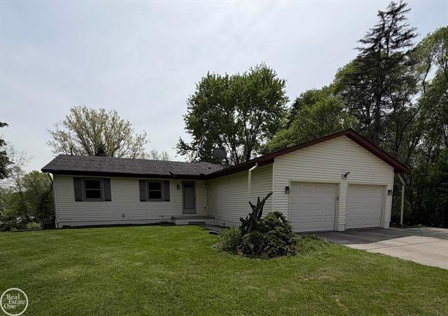 front view picture of 4063 North River Rd, Fort Gratiot, MI. 48059