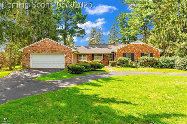 front view picture of 2865 Waldheim Dr, Port Huron, MI. 48060