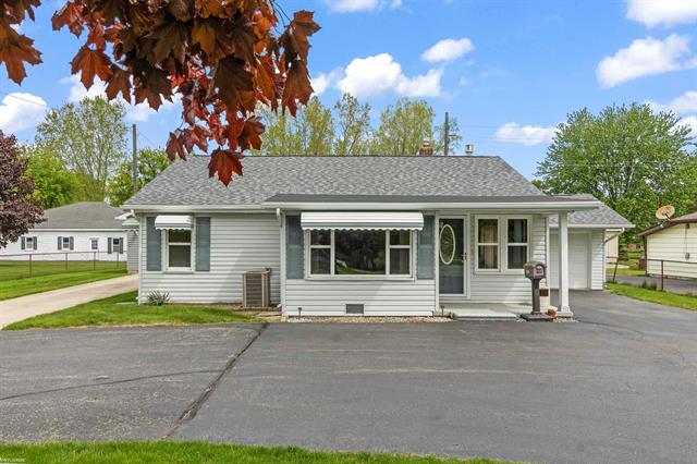 front view picture of 3710 North River Rd, Fort Gratiot, MI. 48059
