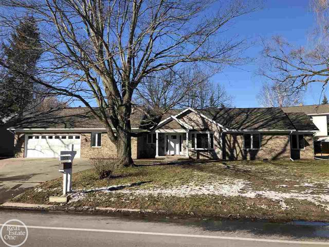 front view picture of 3578 North River Rd, Fort Gratiot, MI. 48059