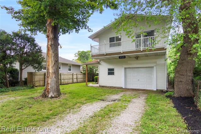front view picture of 3321 Stone St, Port Huron, MI. 48060
