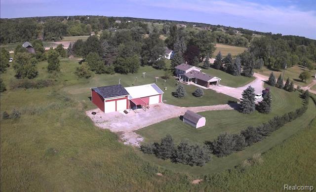 front view picture of 14785 Imlay City Rd, Capac, MI. 48014