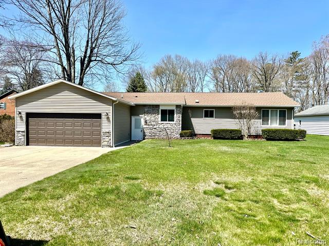 front view picture of 3702 Dykeman Rd, Fort Gratiot, MI. 48059