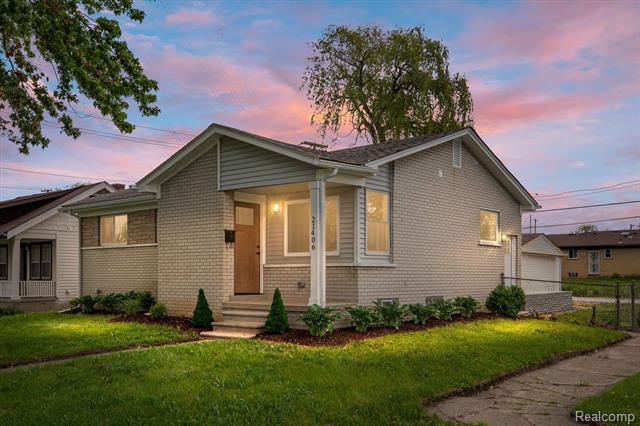 front view picture of 21406 Majestic Ave, Ferndale, MI. 48220