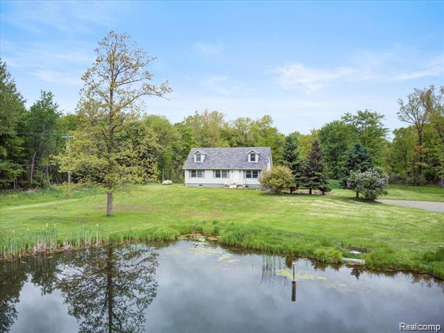 front view picture of 13350 Imlay City Rd, Emmett, MI. 48022