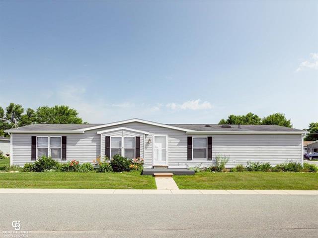 front view picture of 3211 Keewahdin Rd, Fort Gratiot, MI. 48059