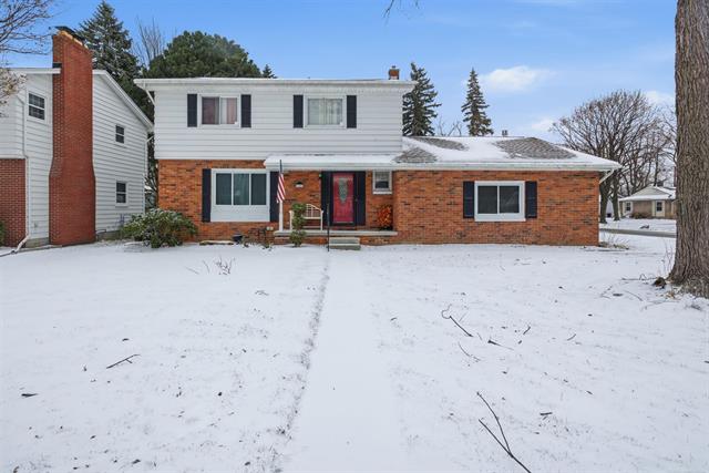 front view picture of 1828 Kennelworth Dr, Port Huron, MI. 48060