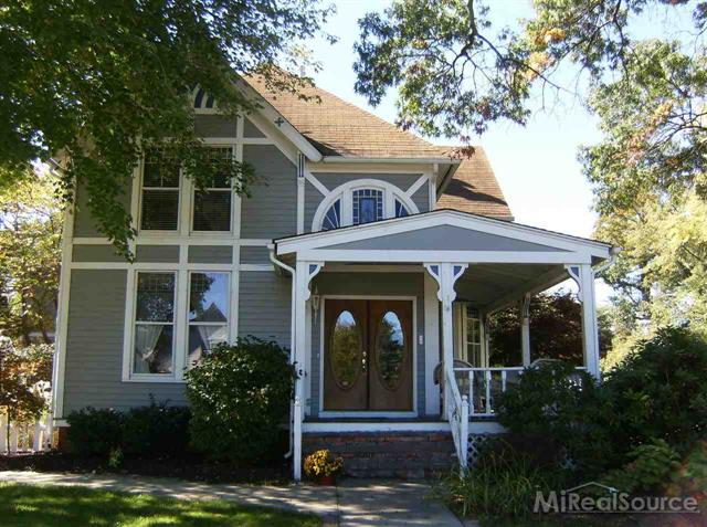 front view picture of 602 Lakeview Ave, Port Huron, MI. 48060