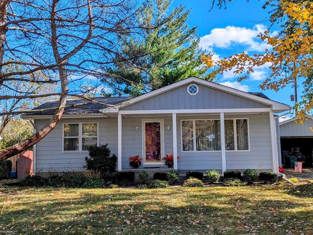 front view picture of 314 N Lester St, Capac, MI. 48014