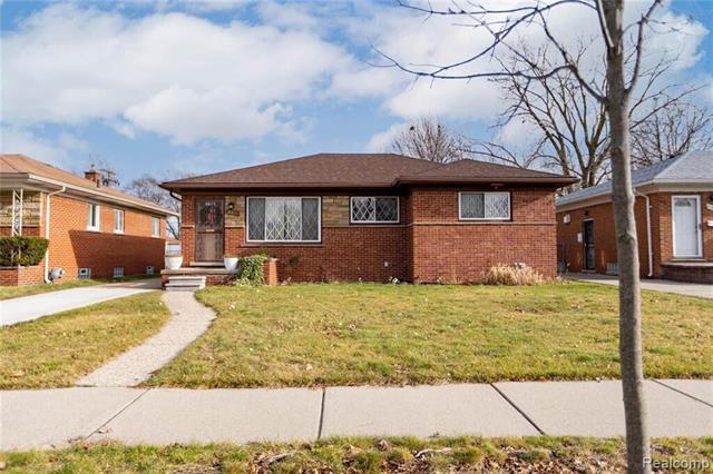 front view picture of 21630 Westhampton St, Oak Park, MI. 48237
