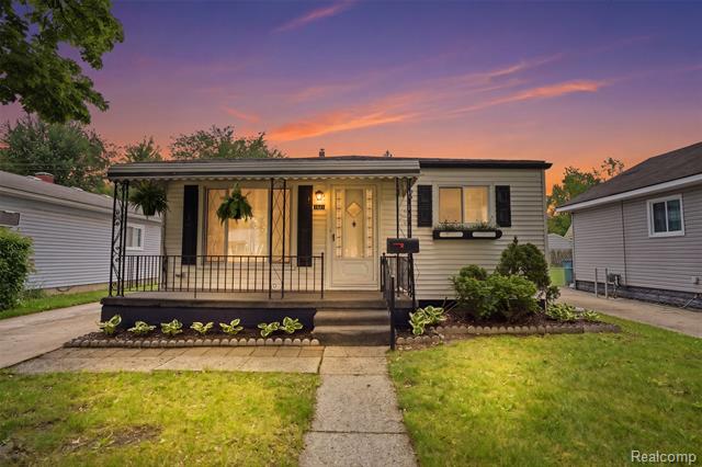 front view picture of 1621 Silman St, Ferndale, MI. 48220