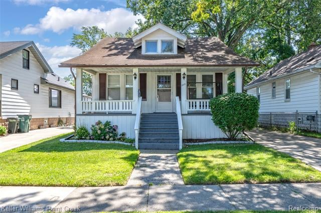 front view picture of 388 Channing St, Ferndale, MI. 48220