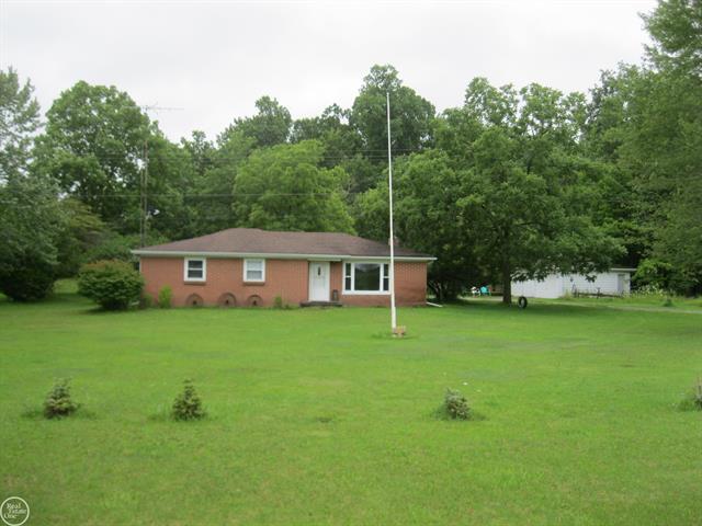 front view picture of 9345 Avoca Rd, Avoca, MI. 48006