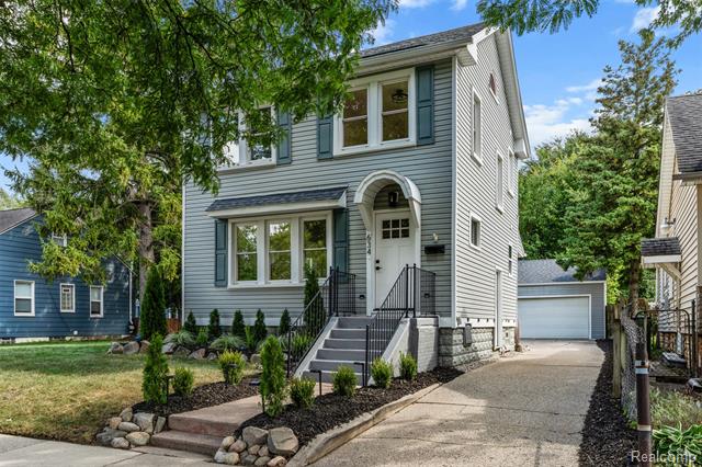 front view picture of 634 Channing St, Ferndale, MI. 48220