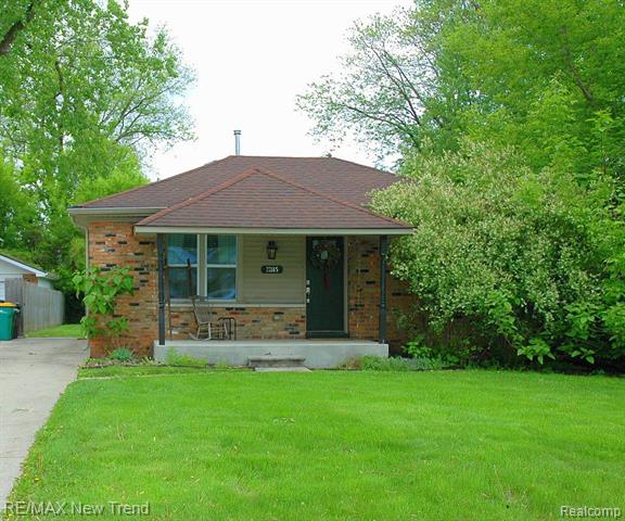 front view picture of 22115 Haynes Ave, Farmington, MI. 48336