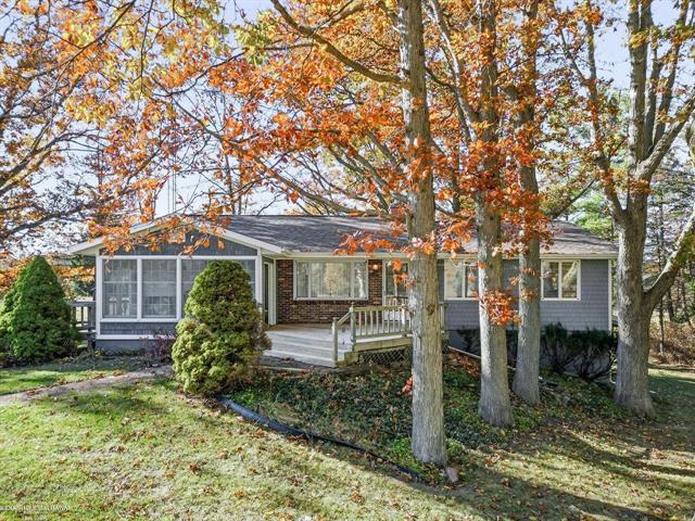 front view picture of 5541 Vincent Rd, North Street, MI. 48049