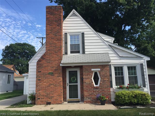 front view picture of 3008 Maplewood Dr, Fort Gratiot, MI. 48059