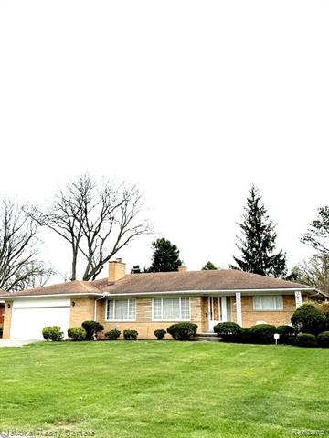 front view picture of 18337 Greenwald Dr, Southfield, MI. 48075