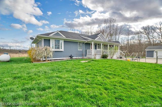 front view picture of 14371 Speaker Rd, Yale, MI. 48097
