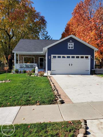 front view picture of 505 S Main St, Yale, MI. 48097