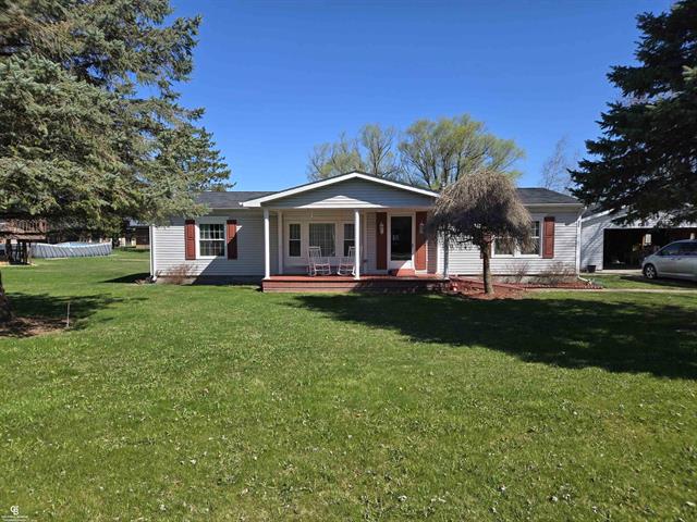 front view picture of 230 Mc Coll Ave, Yale, MI. 48097