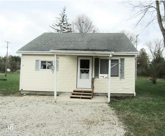 front view picture of 12 Clarence St, Yale, MI. 48097