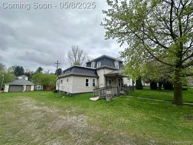 front view picture of 1 1St St, Yale, MI. 48097