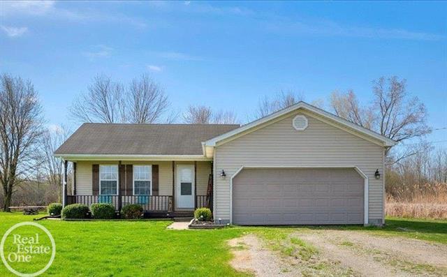 front view picture of 11463 Jeddo Rd, Yale, MI. 48097
