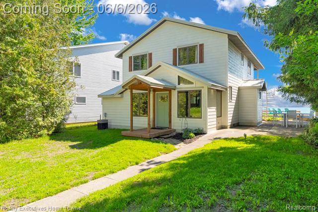 front view picture of 7758 Rest Haven Ct, Fort Gratiot, MI. 48059