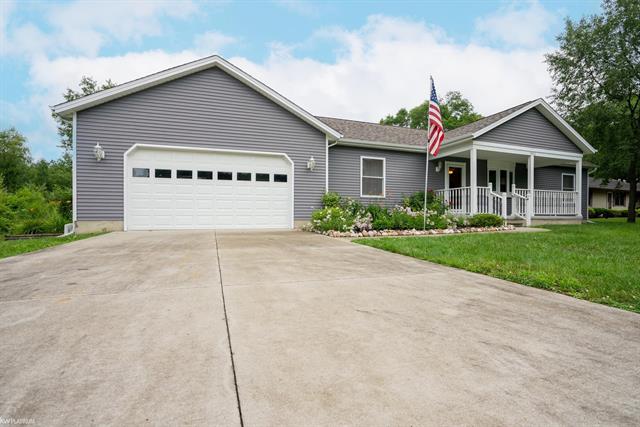 front view picture of 7911 Fountain, Fort Gratiot, MI. 48059