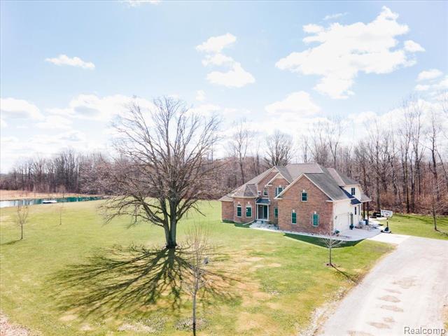 front view picture of 353 Pine River Rd, Smiths Creek, MI. 48074