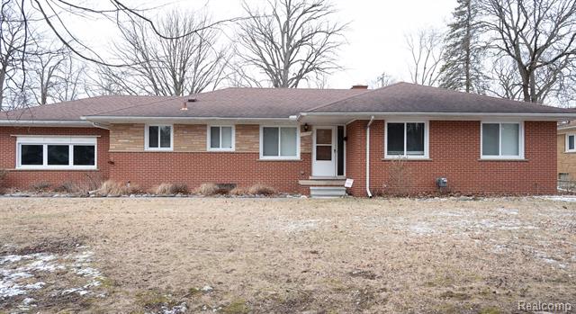 front view picture of 18538 Greenwald Dr, Southfield, MI. 48075