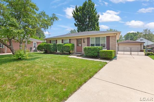 front view picture of 41755 Mckinley St, Belleville, MI. 48111