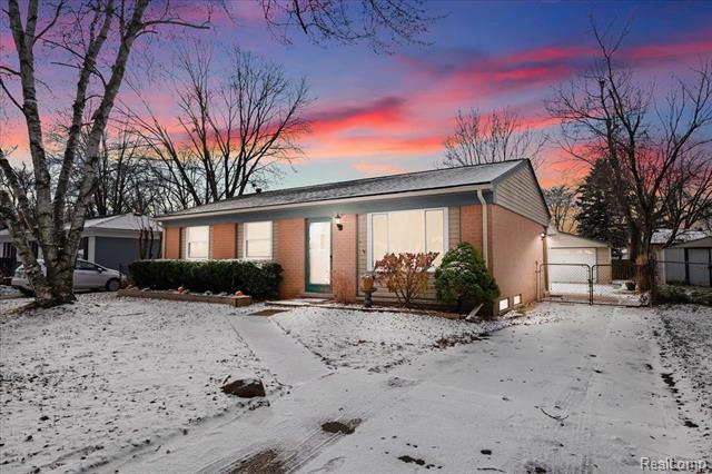 front view picture of 9626 Hamilton St, Belleville, MI. 48111