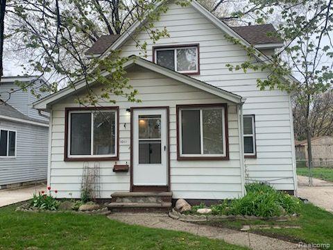 front view picture of 1011 E Maxlow Ave, Hazel Park, MI. 48030